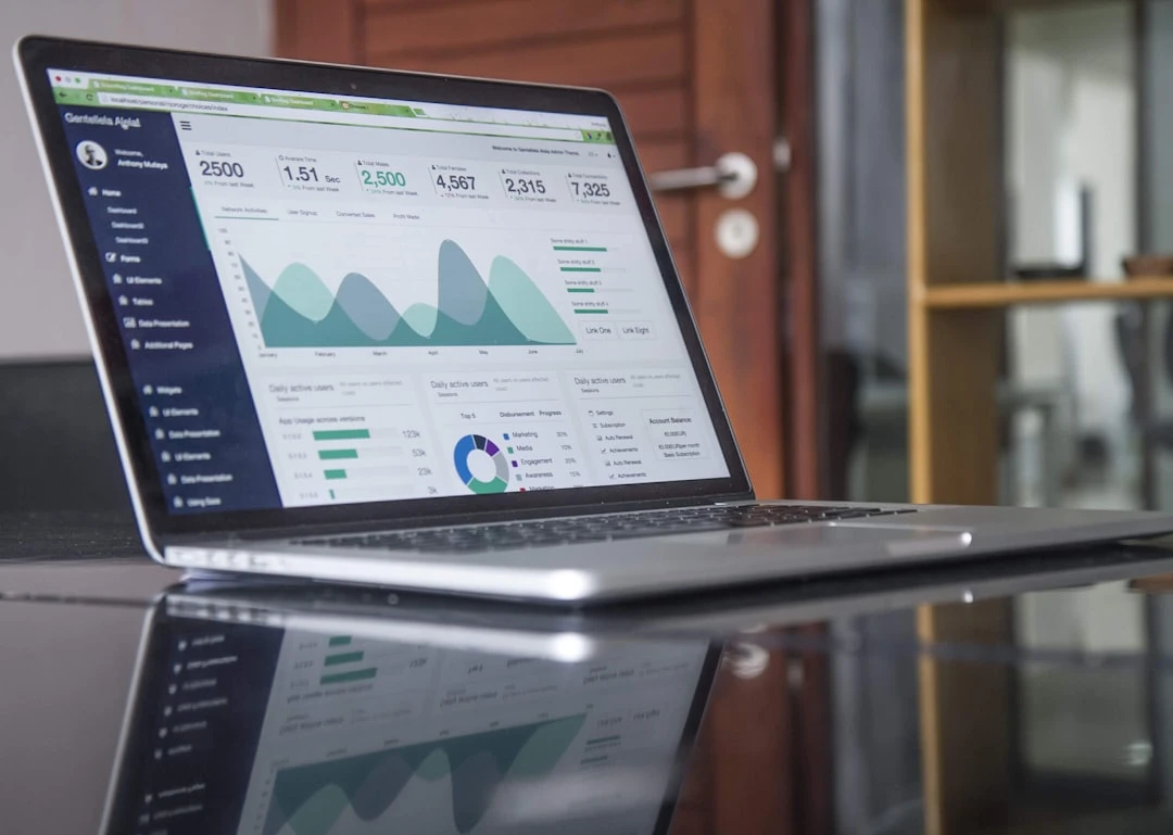 TheMindLog.com blog: AI-Assisted Business Insights: How Micro-Niches Are Transforming Strategy
